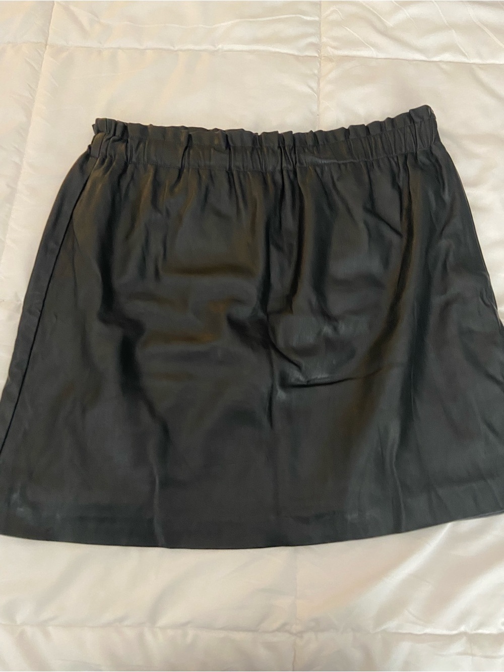 LOFT FAUX LEATHER MINI SKIRT SIZE LARGE